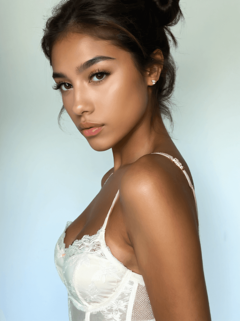 Sofia — AI Girlfriend